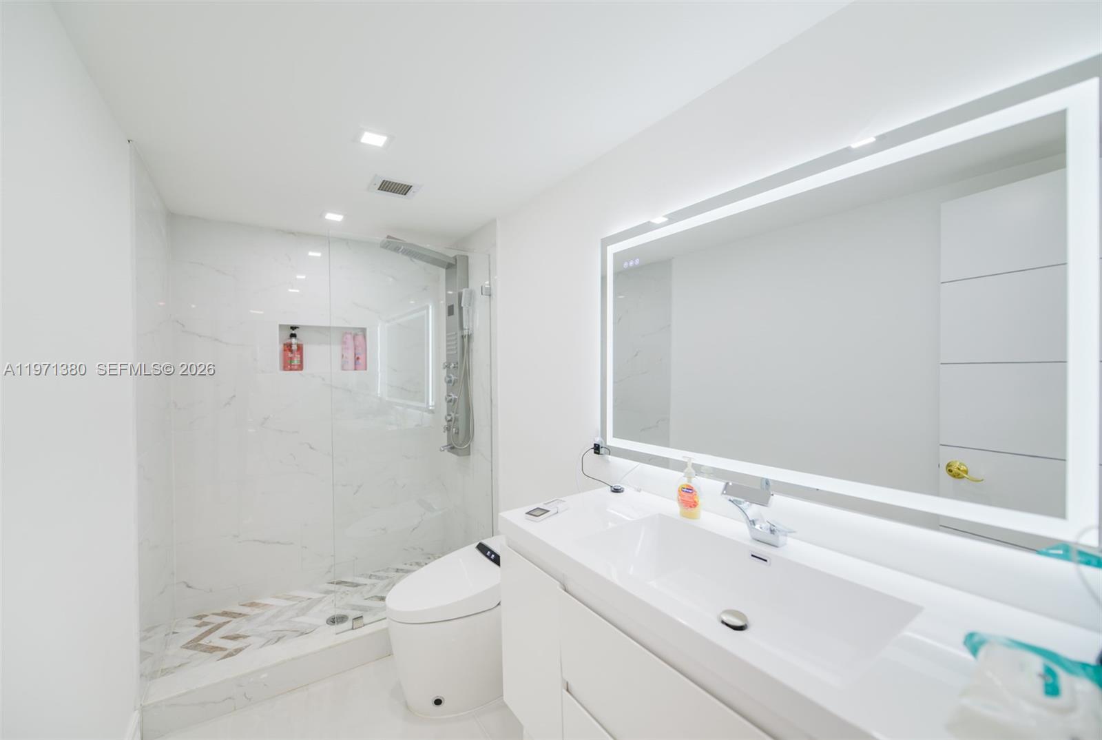 8J 2 / 2 1240 sq. ft. $ 2026-02-24 0 Photo