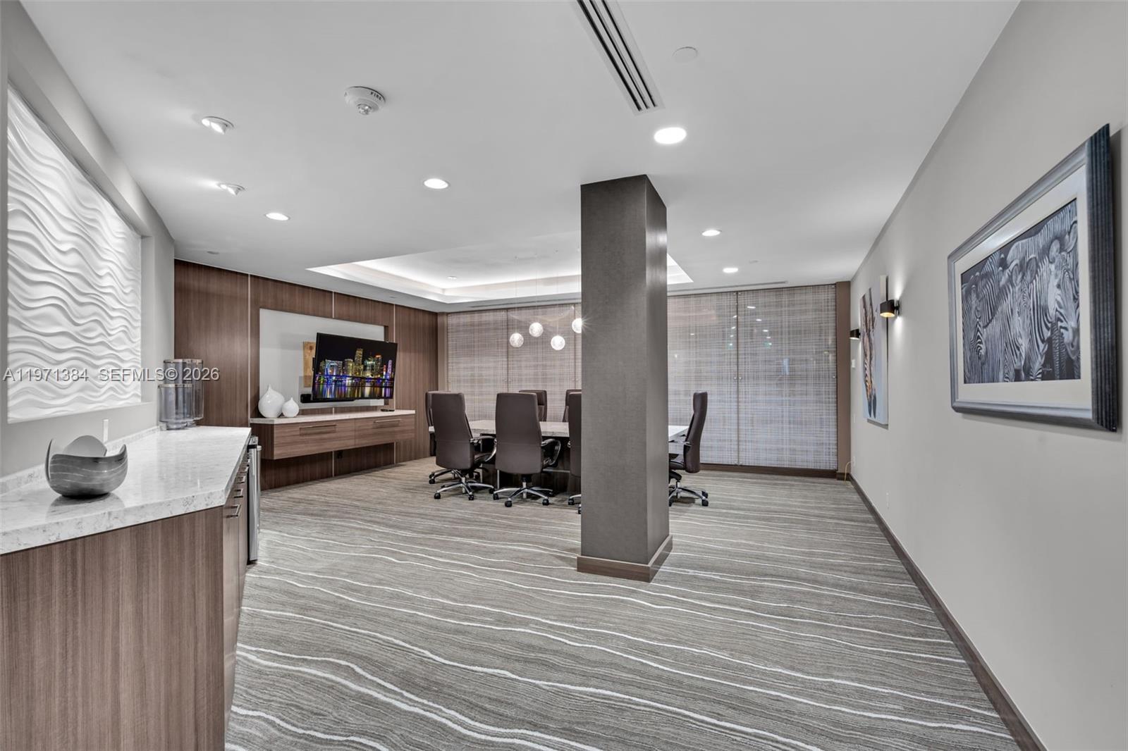 2902 5 / 7 4281 sq. ft. $ 2026-02-24 0 Photo