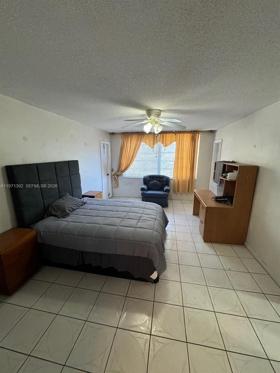 Ver detalles F405 2 / 2 1156 sq. ft. $ 2026-05-19 0 foto