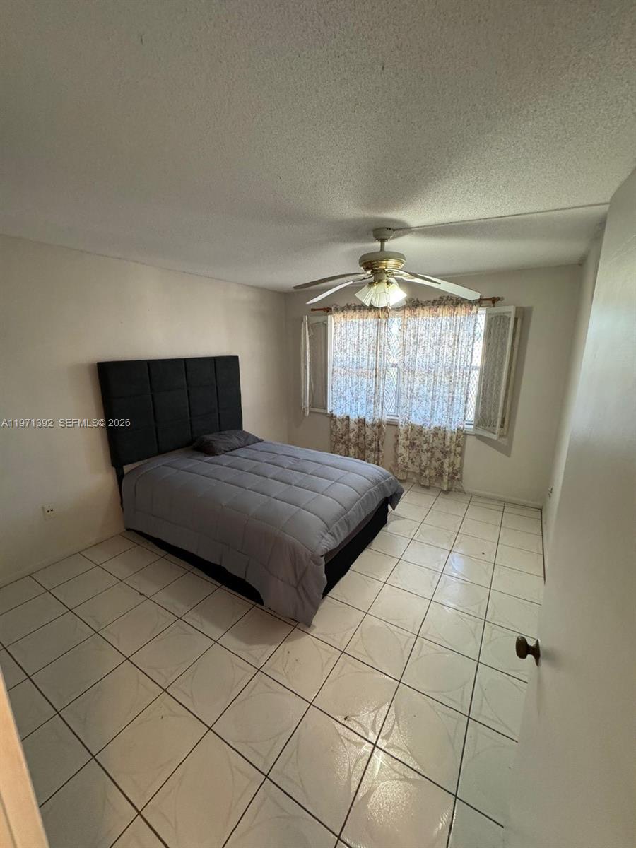 Ver detalles F405 2 / 2 1156 sq. ft. $ 2026-05-19 0 foto