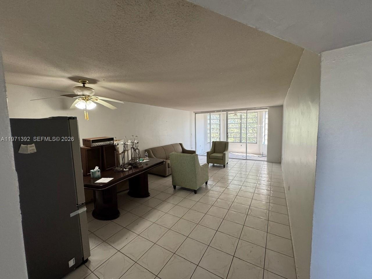 Ver detalles F405 2 / 2 1156 sq. ft. $ 2026-05-19 0 foto