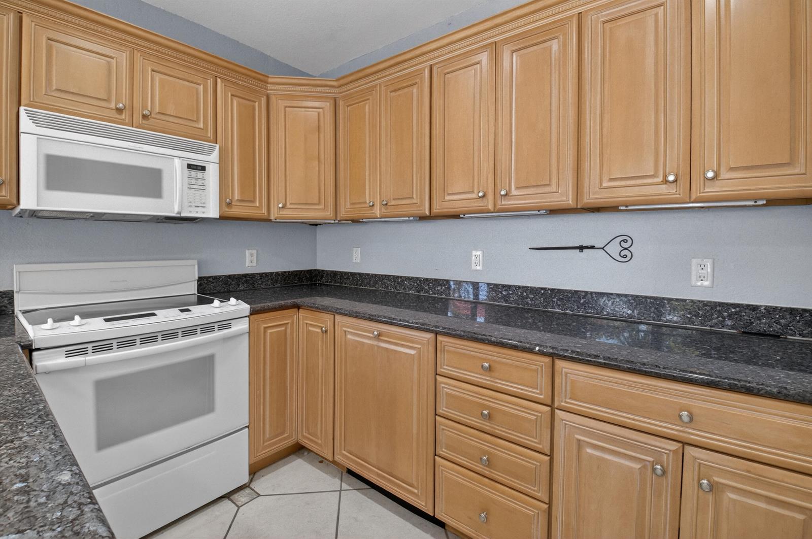 Ver detalles A, B, C & D. / 4 3120 sq. ft. $ 2026-04-16 0 foto