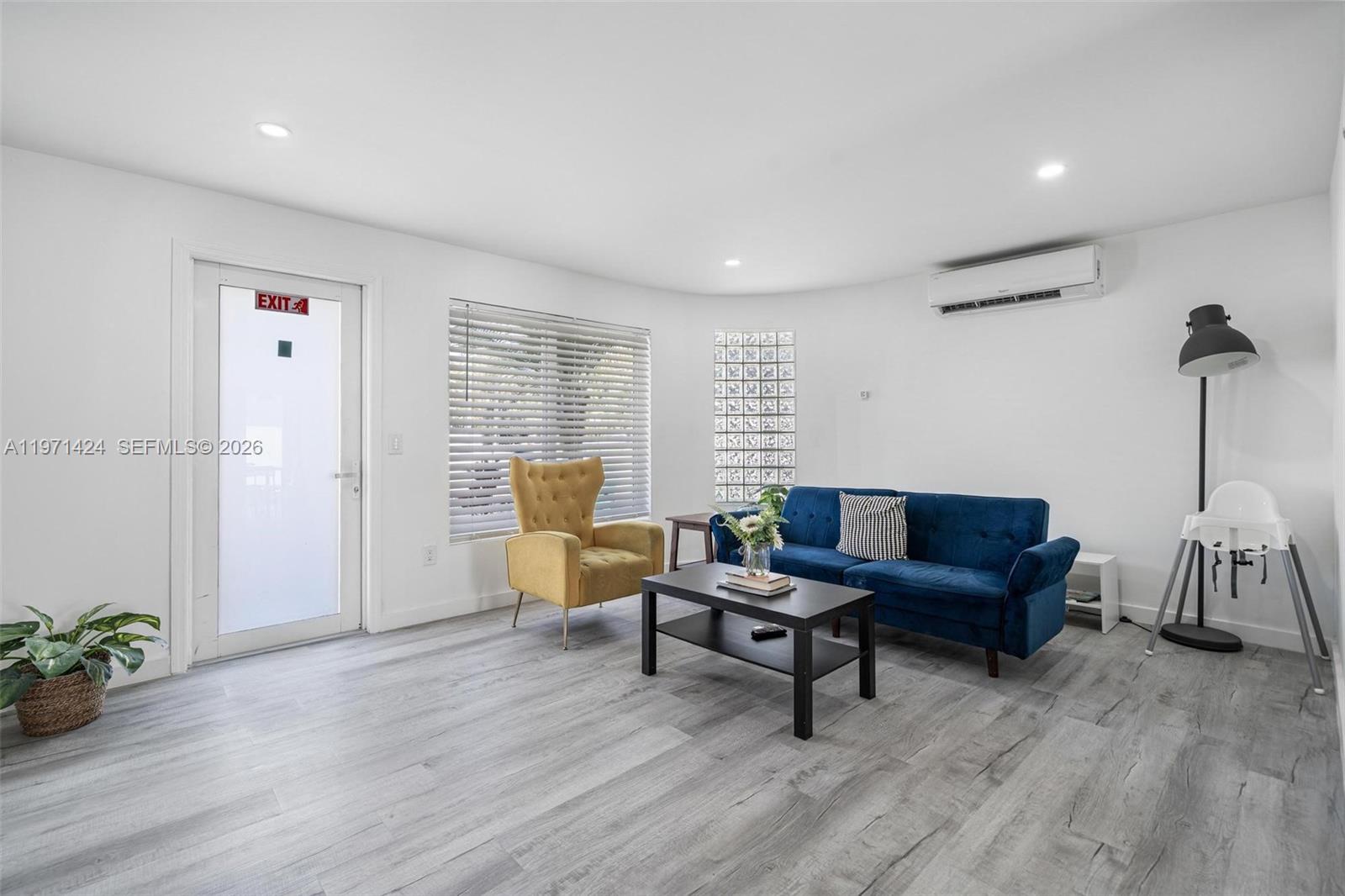   /  1970 sq. ft. $ 2026-02-24 0 foto