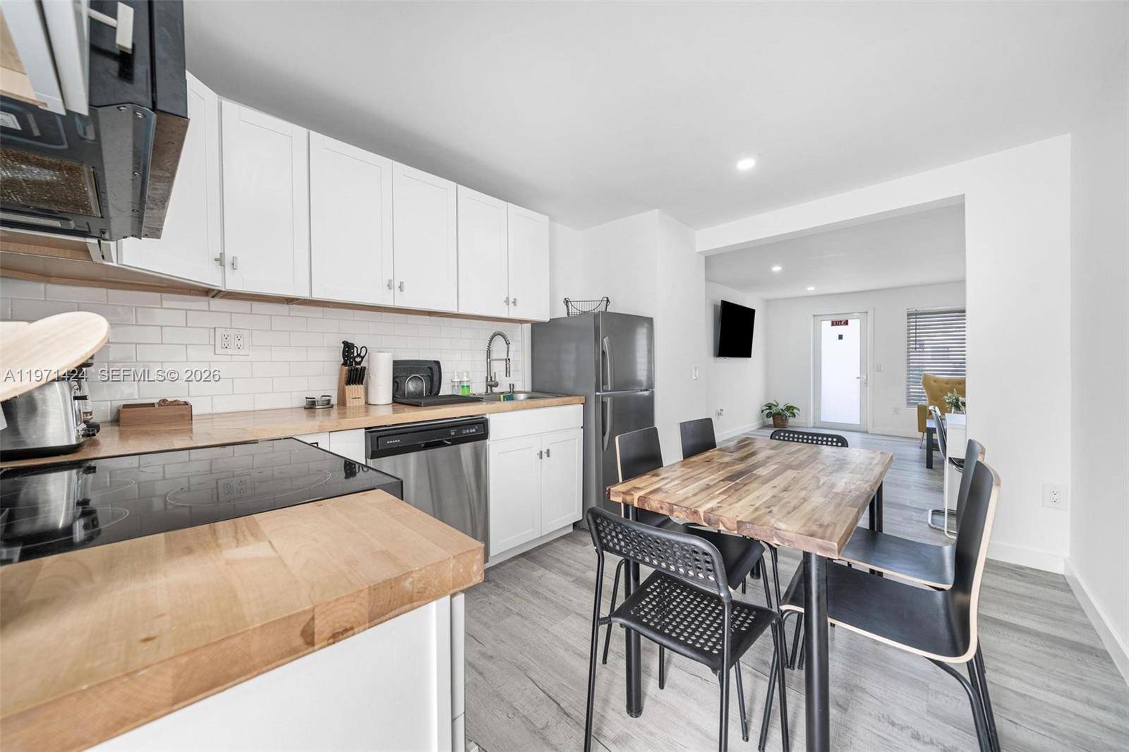   /  1970 sq. ft. $ 2026-02-24 0 foto