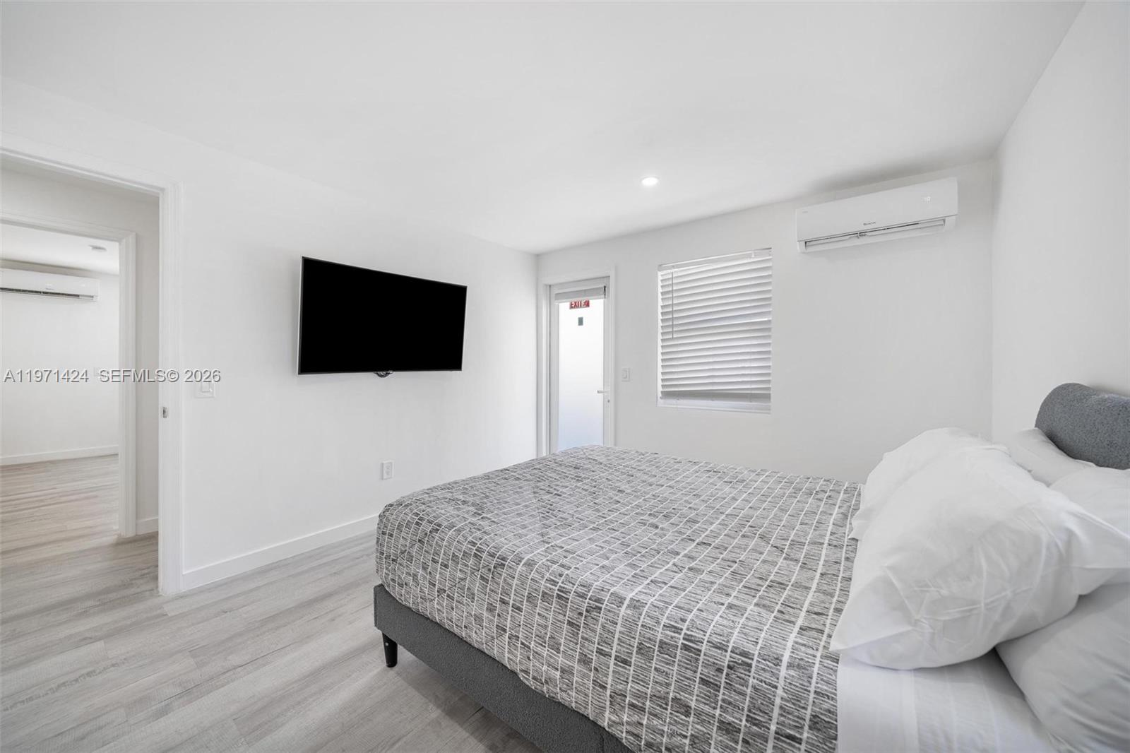   /  1970 sq. ft. $ 2026-02-24 0 foto