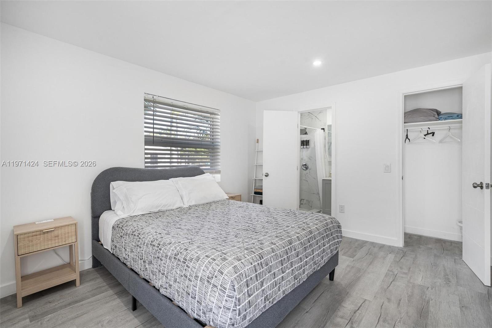   /  1970 sq. ft. $ 2026-02-24 0 foto