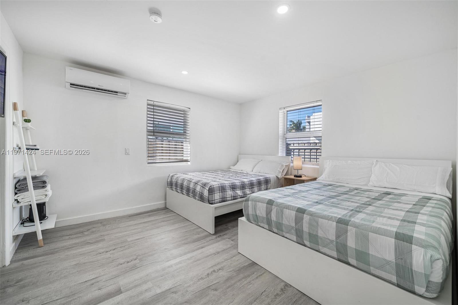   /  1970 sq. ft. $ 2026-02-24 0 foto