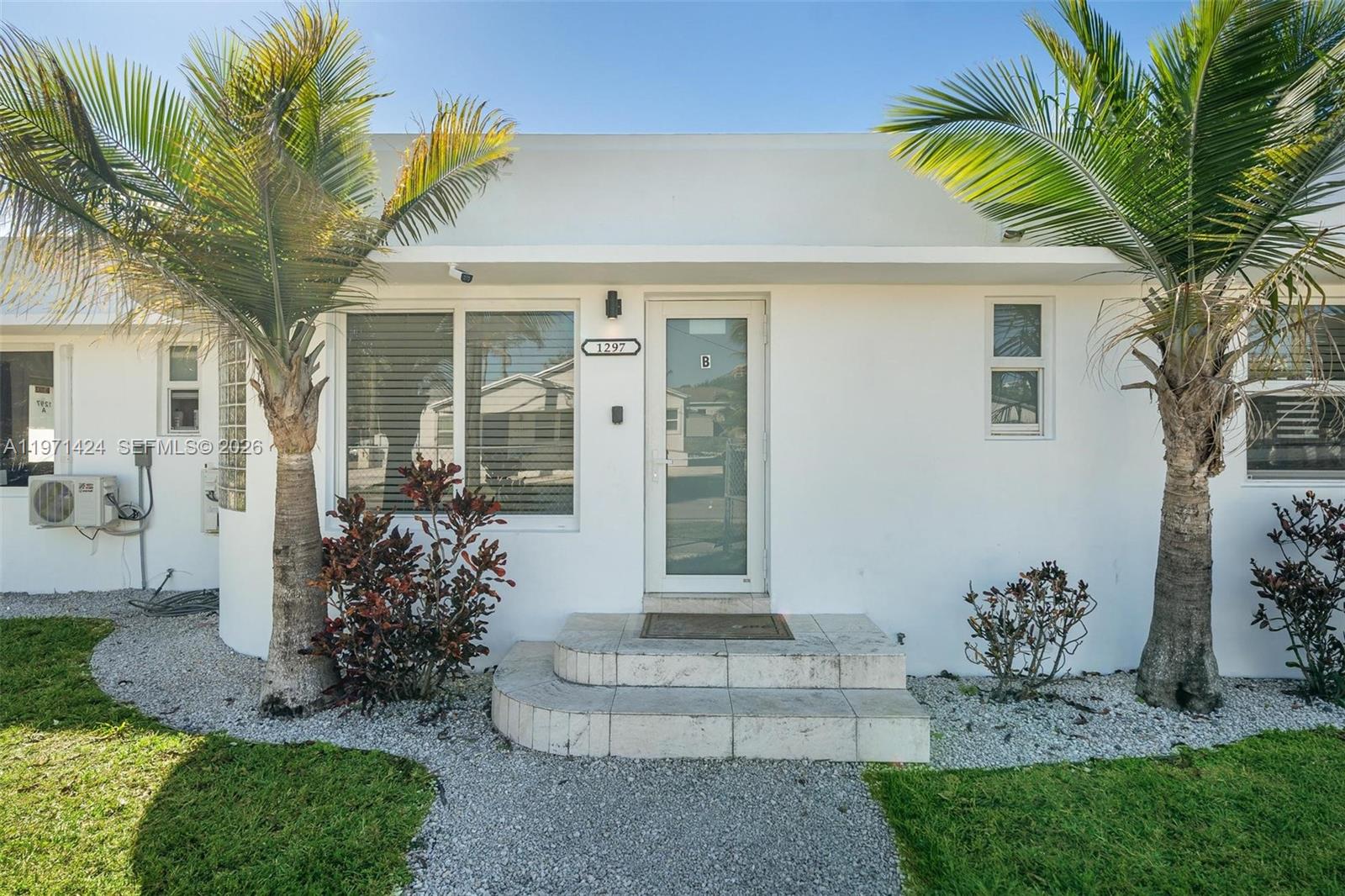   /  1970 sq. ft. $ 2026-02-24 0 foto