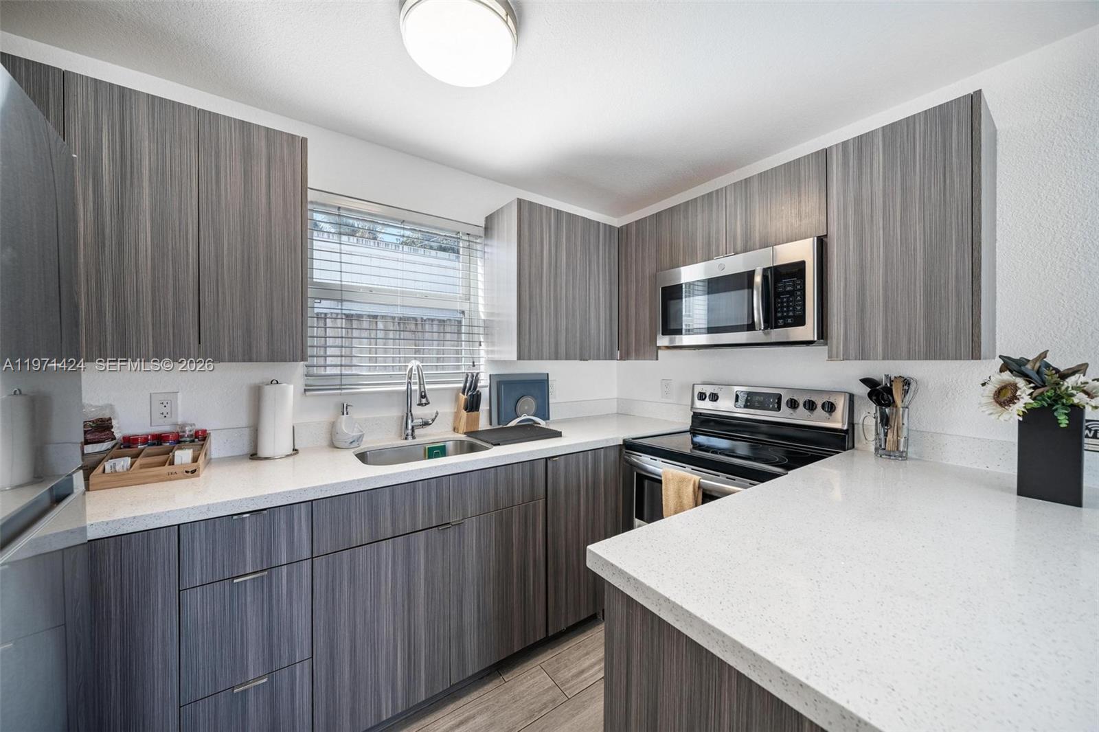   /  1970 sq. ft. $ 2026-02-24 0 foto