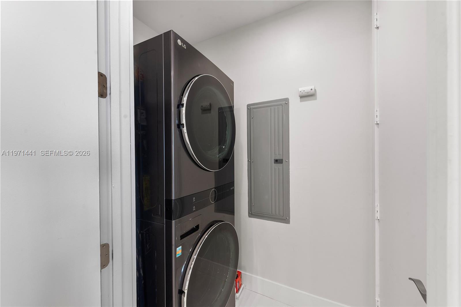 See details 803 2 / 3 1962 sq. ft. $ 2026-02-24 0 Photo