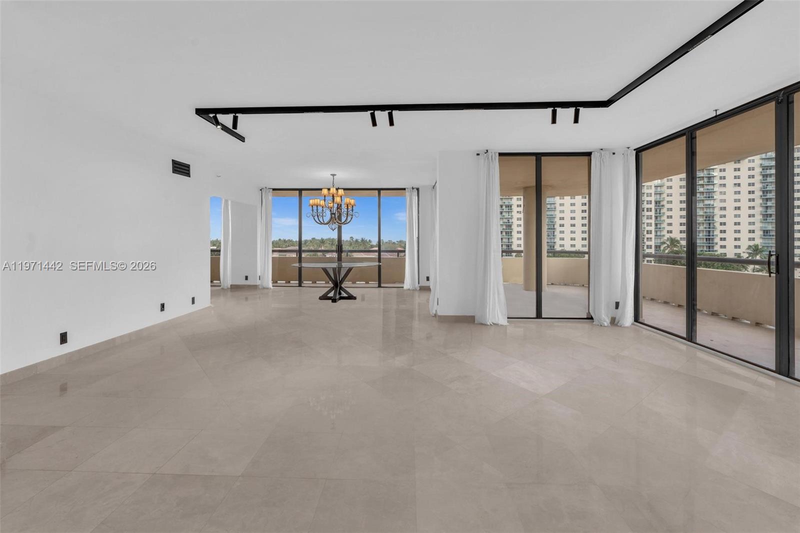 Photo of 19355 Turnberry Way #3J, Aventura, Florida, 33180 -