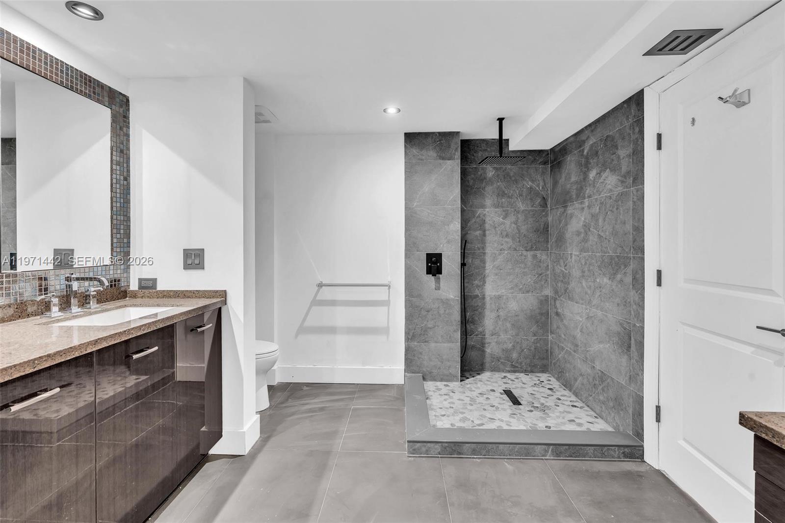 Photo of 19355 Turnberry Way #3J, Aventura, Florida, 33180 -