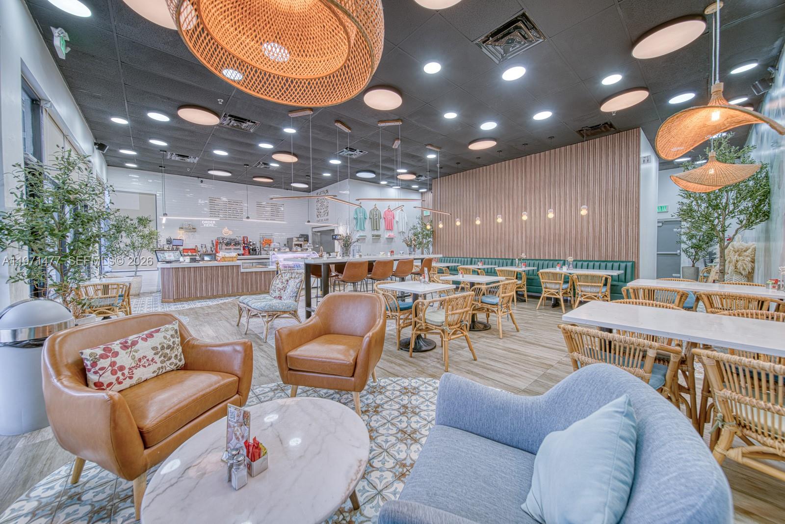   /   кв.футов $ 2026-02-24 0 Фото