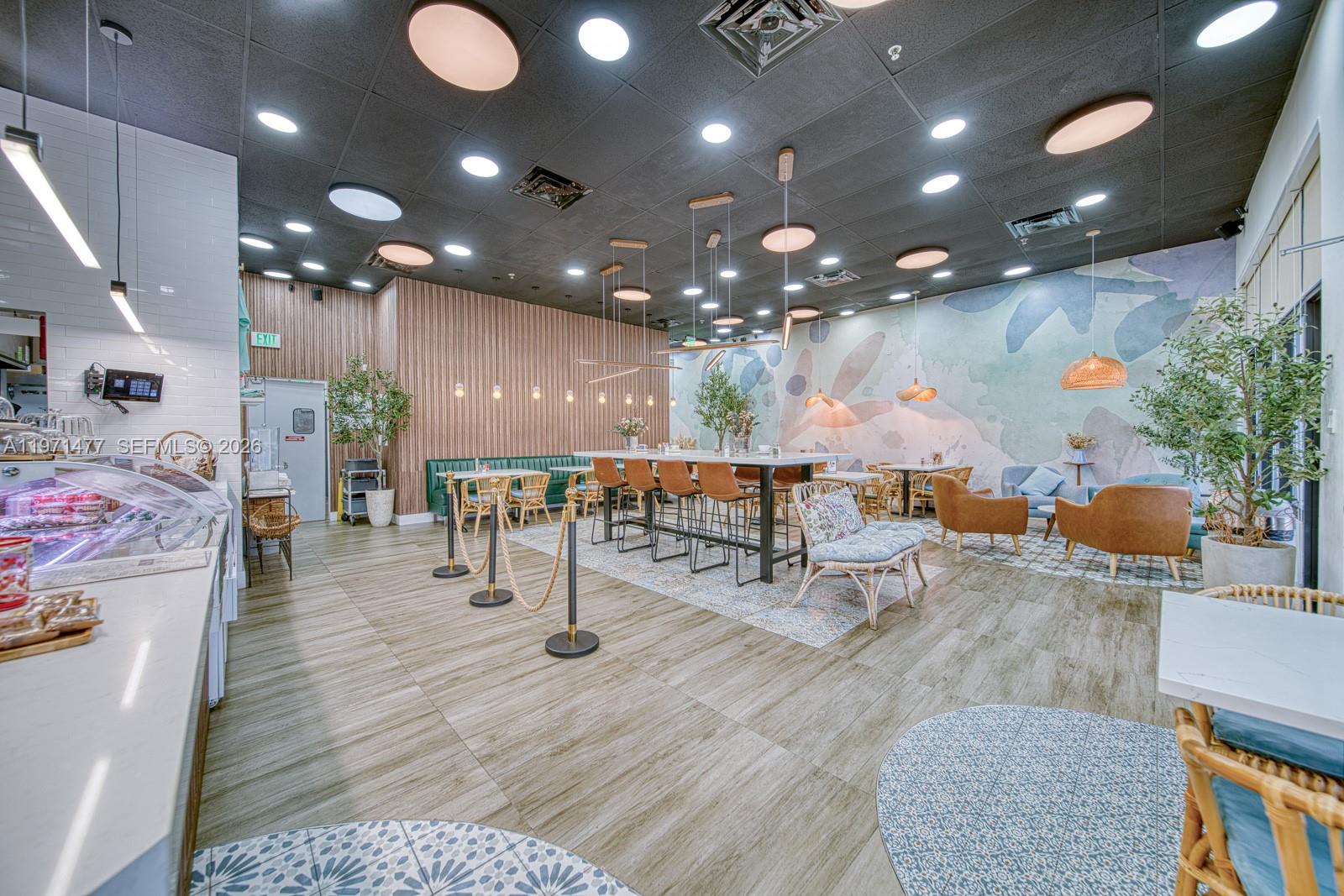   /   кв.футов $ 2026-02-24 0 Фото