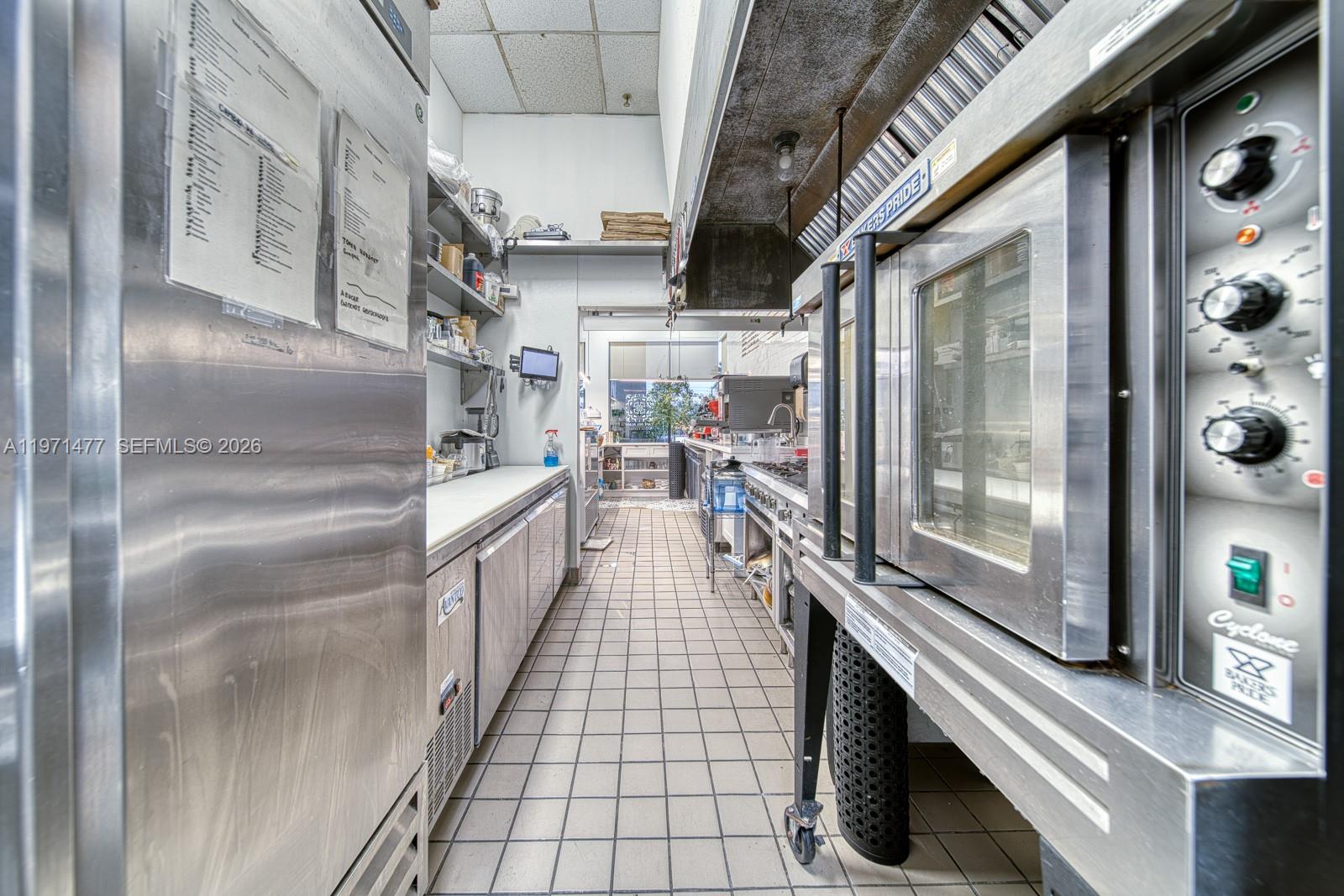   /   кв.футов $ 2026-02-24 0 Фото