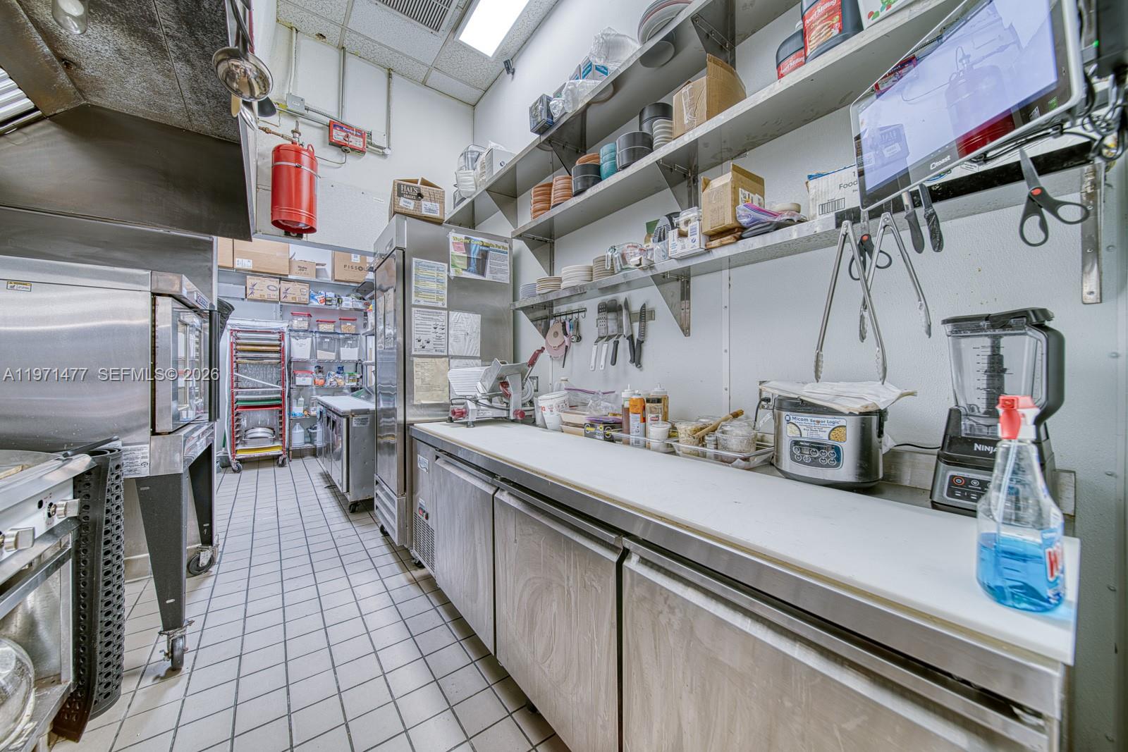   /   кв.футов $ 2026-02-24 0 Фото