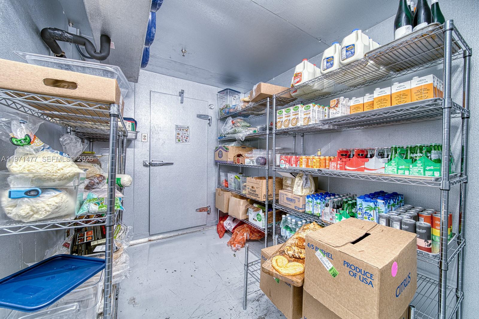   /   кв.футов $ 2026-02-24 0 Фото