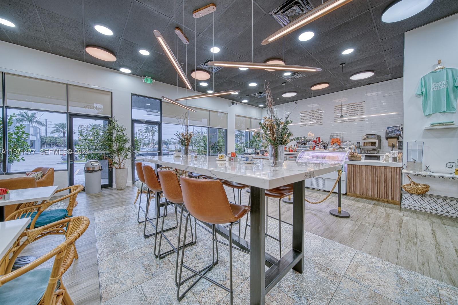   /   кв.футов $ 2026-02-24 0 Фото