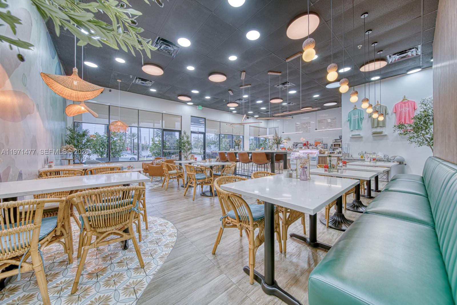   /   кв.футов $ 2026-02-24 0 Фото