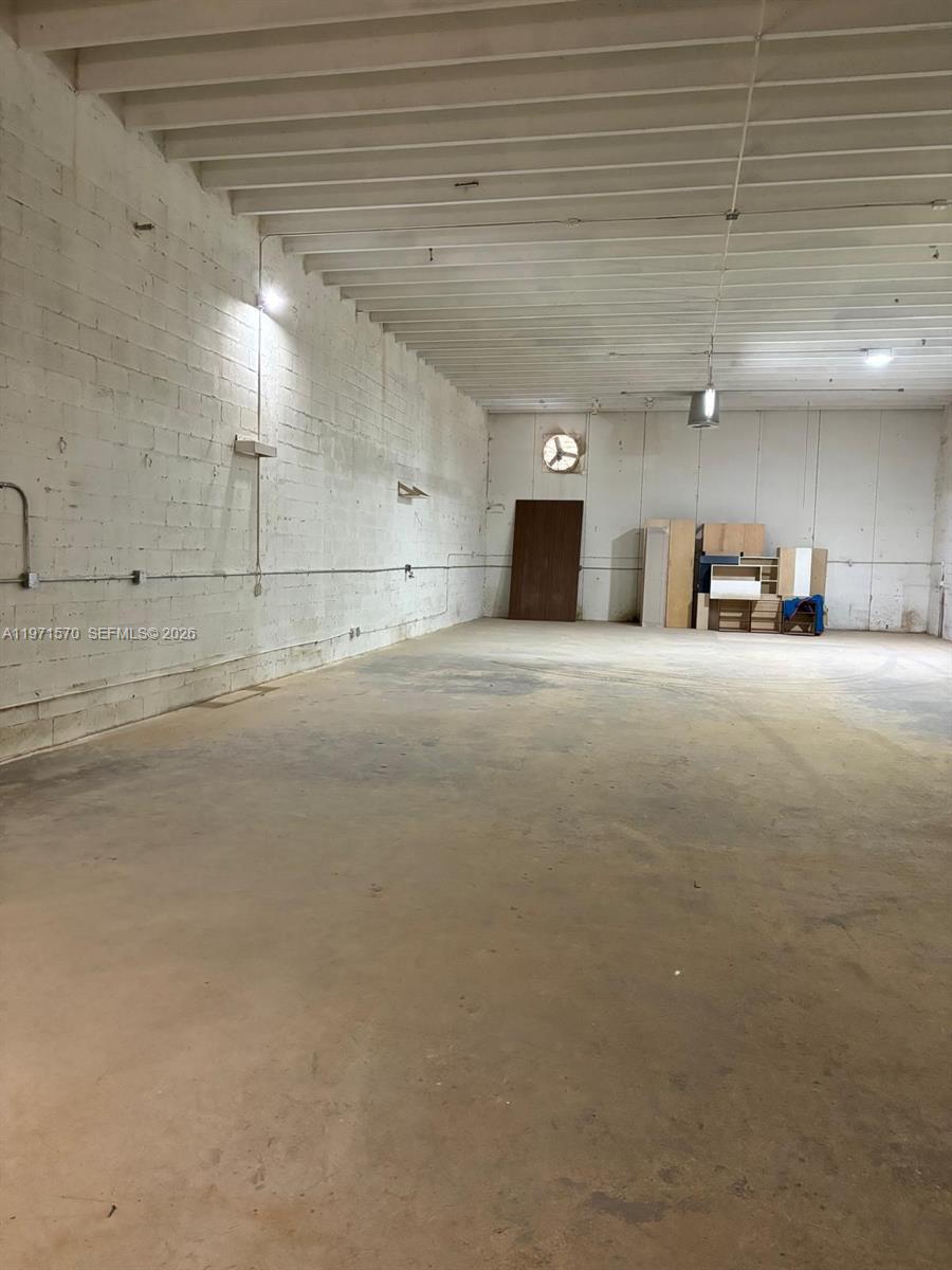 6907  /   sq. ft. $ 2026-02-24 0 foto