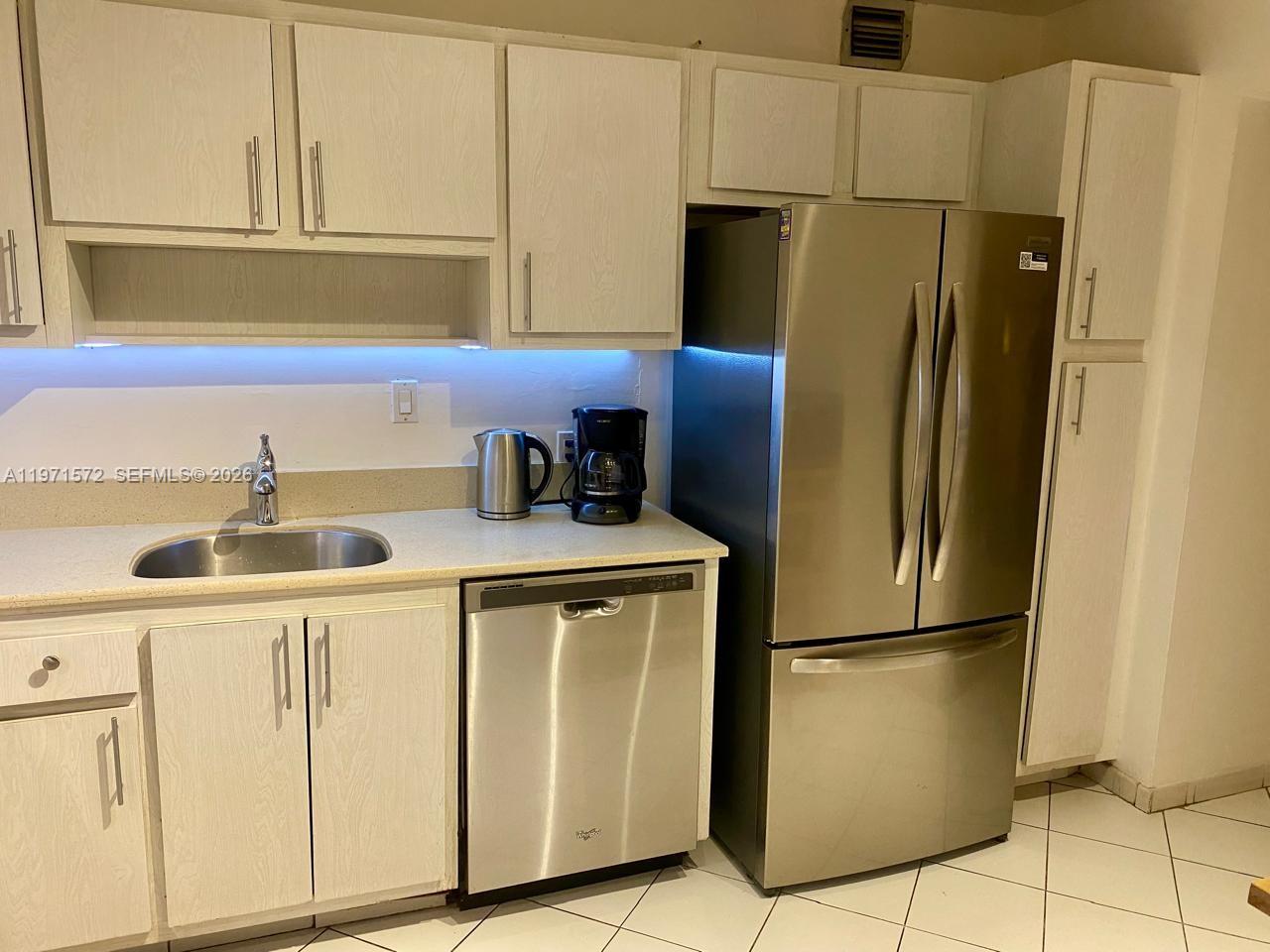 516 2 / 2 1603 sq. ft. $ 2026-02-24 0 foto