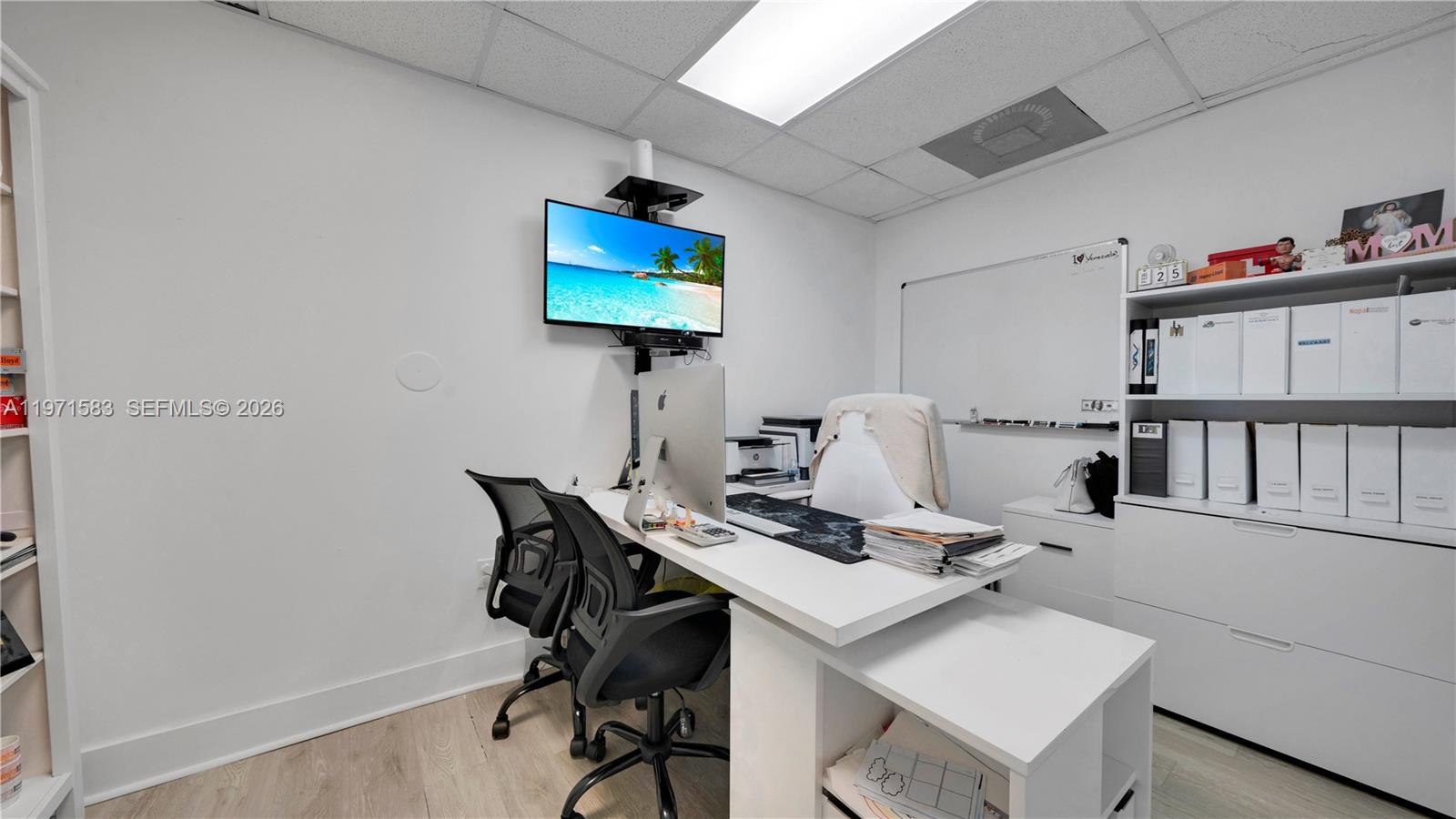 2  /   кв.футов $ 2026-02-24 0 Фото