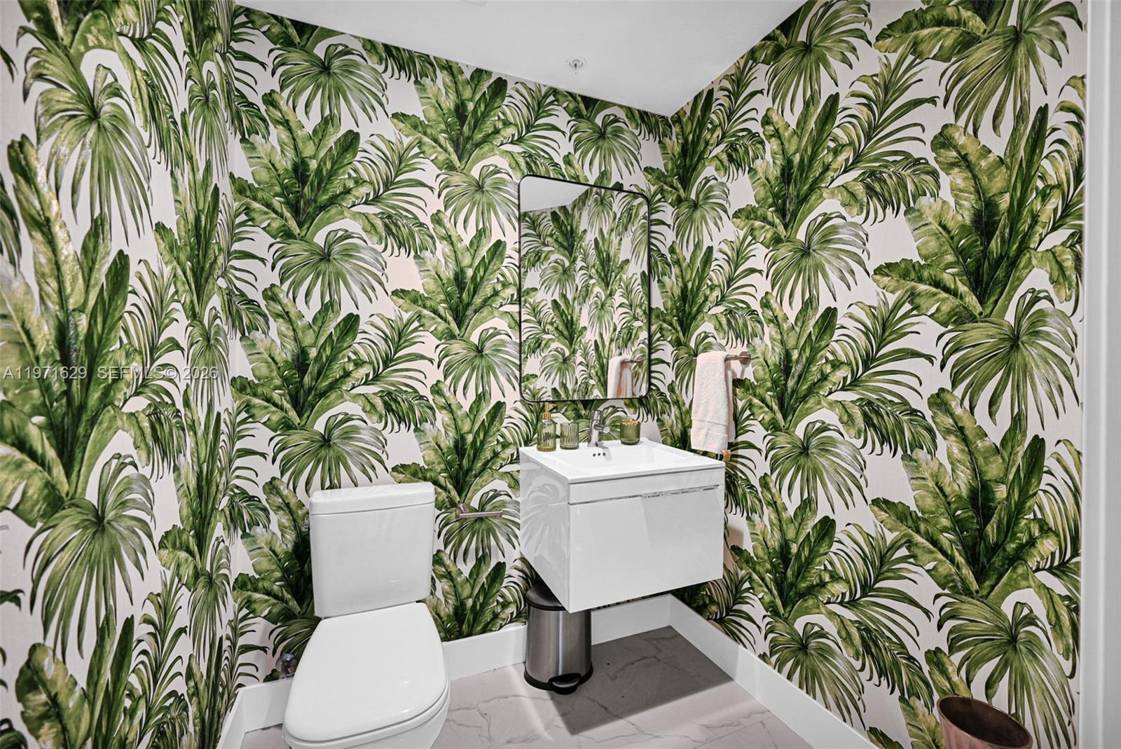 Photo of 17111 Biscayne Blvd #1701, North Miami Beach, Florida, 33160 -