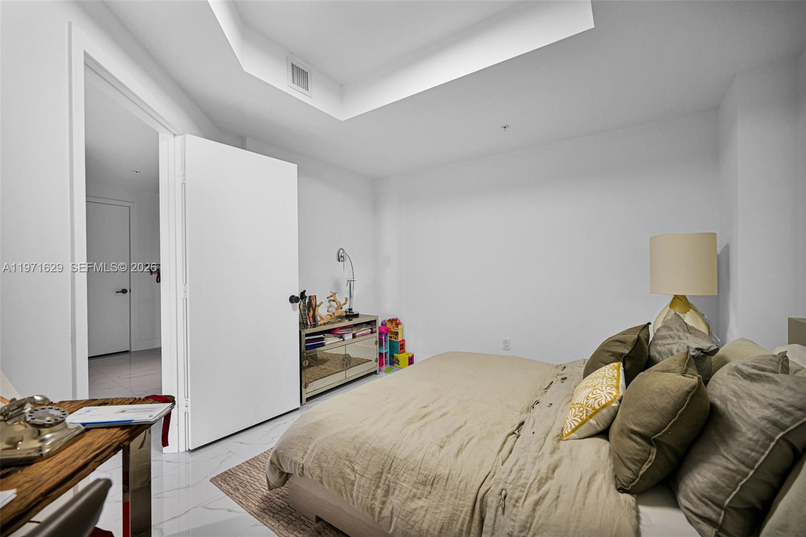 Photo of 17111 Biscayne Blvd #1701, North Miami Beach, Florida, 33160 -