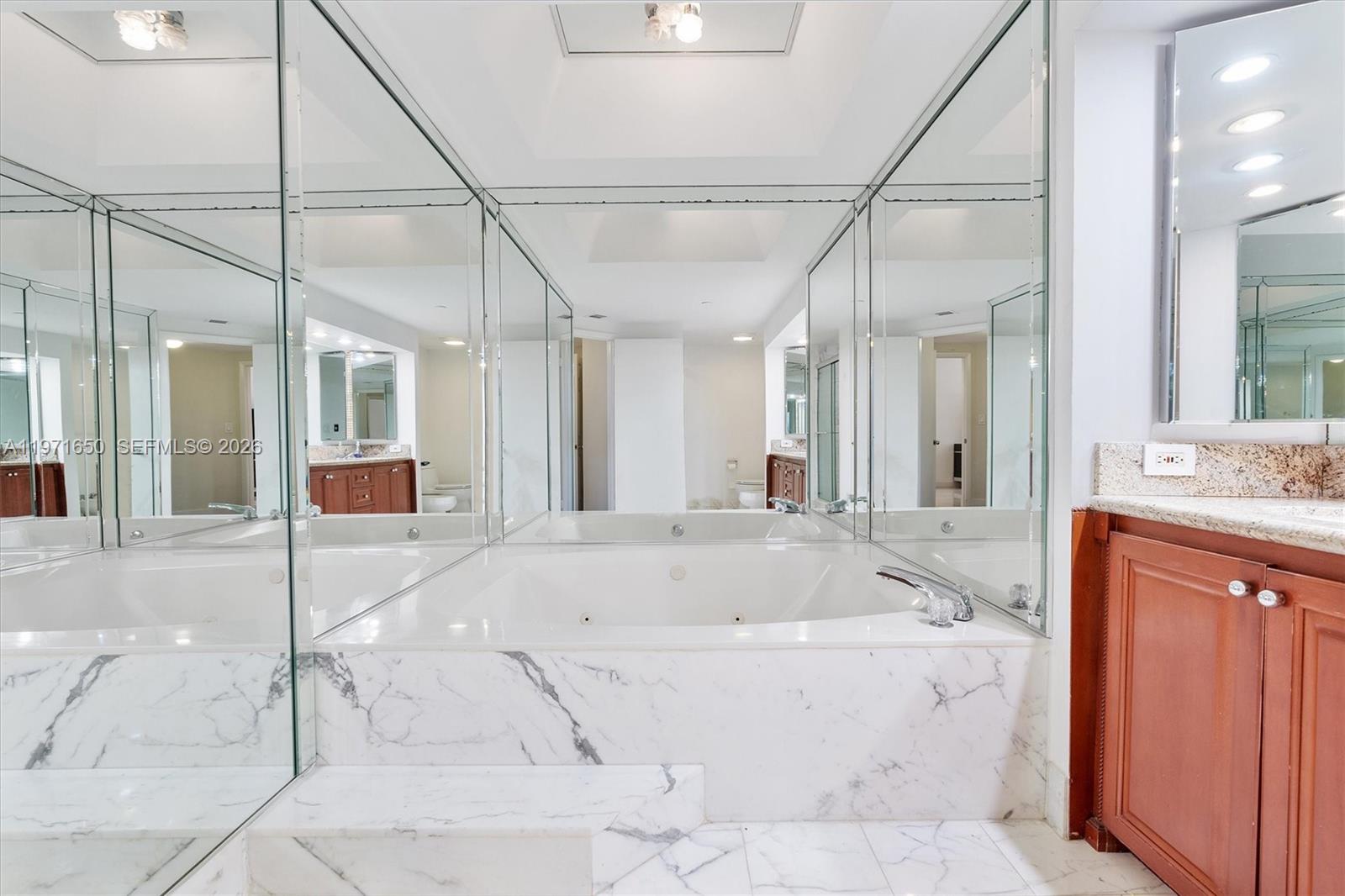 Photo of 20191 Country Club Dr  #510, Aventura, Florida, 33180 - 