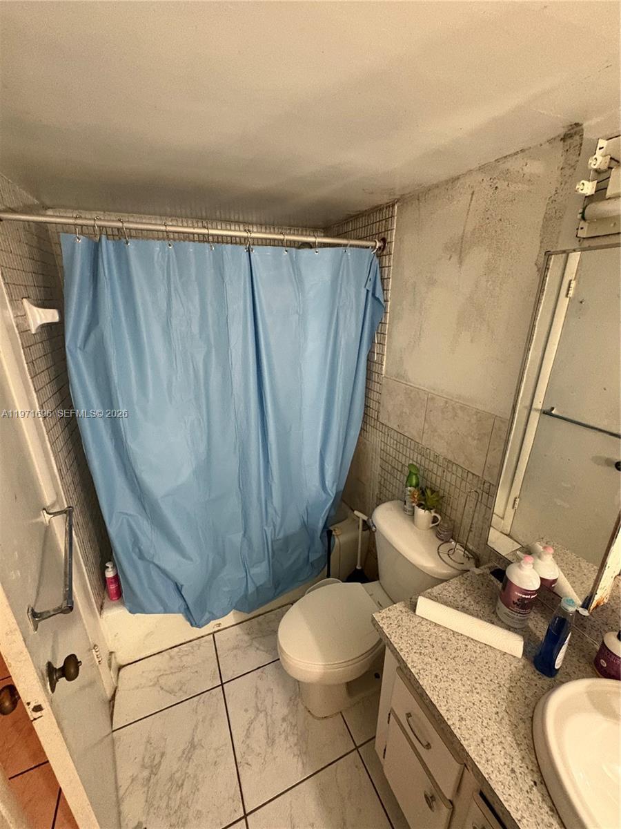 Ver detalles D204 2 / 2 1789 sq. ft. $ 2026-02-24 0 foto