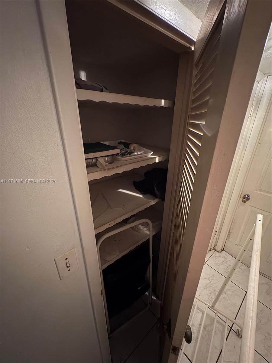 Ver detalles D204 2 / 2 1789 sq. ft. $ 2026-02-24 0 foto