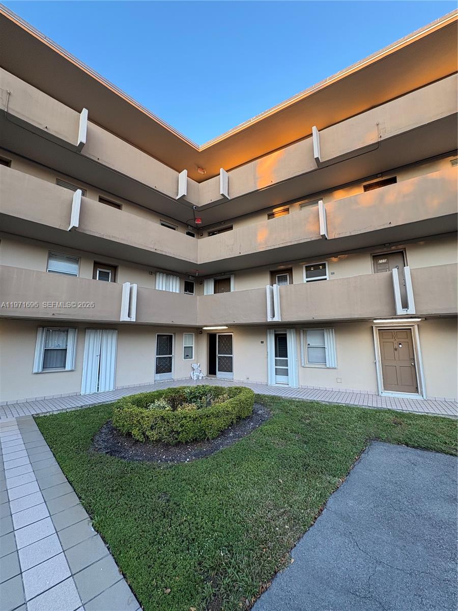 Ver detalles D204 2 / 2 1789 sq. ft. $ 2026-02-24 0 foto