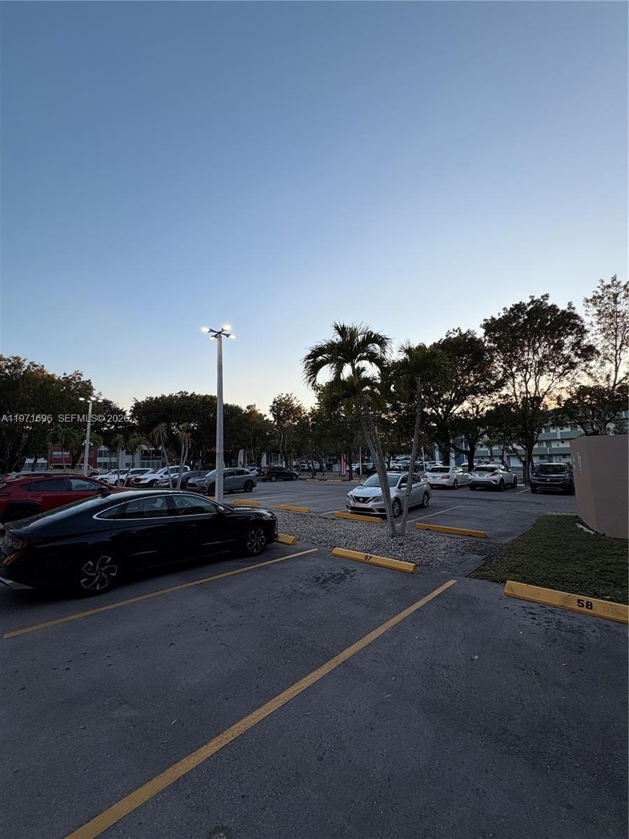 Ver detalles D204 2 / 2 1789 sq. ft. $ 2026-02-24 0 foto