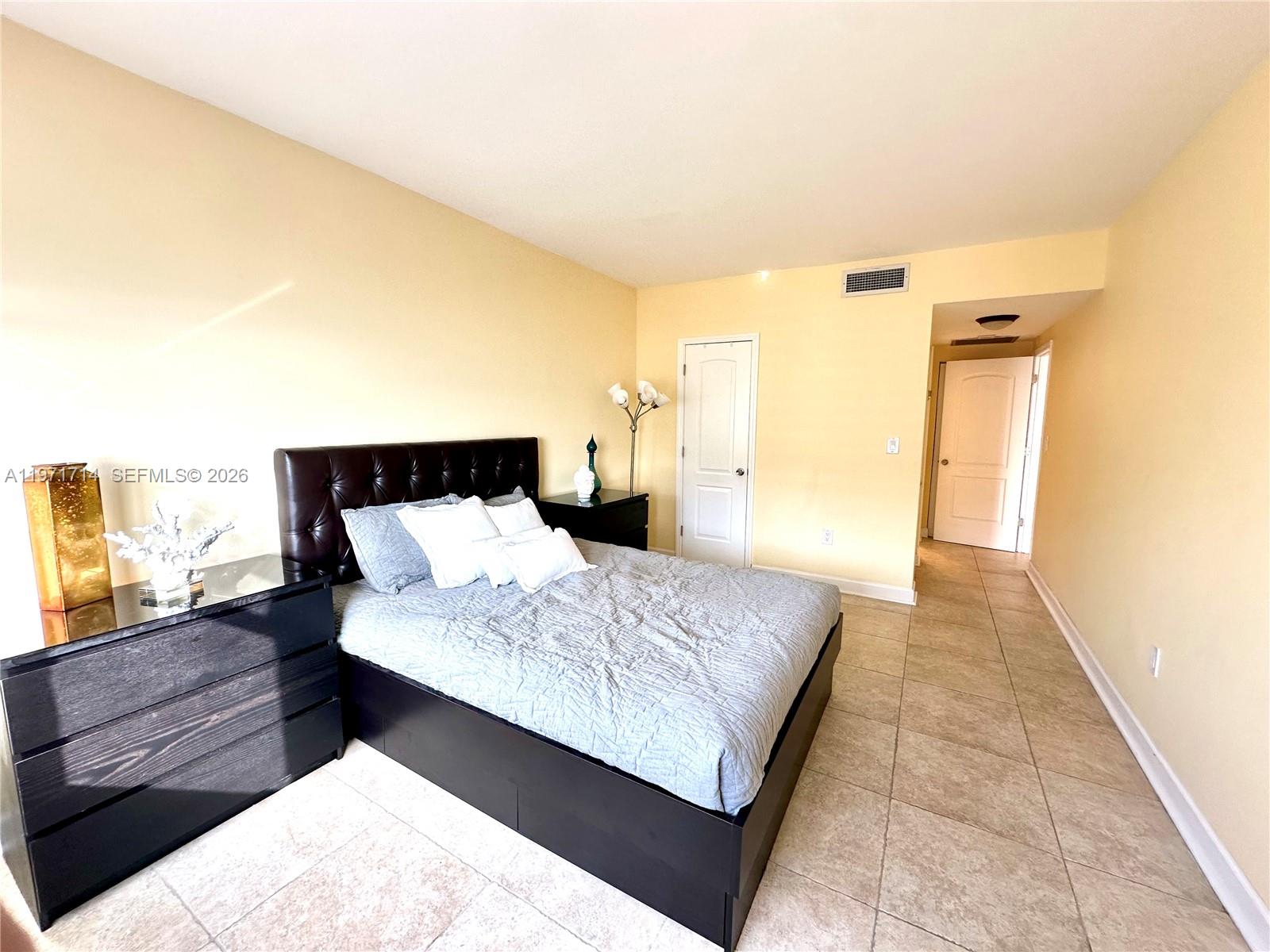 18A 1 / 2 870 sq. ft. $ 2026-02-25 0 Photo