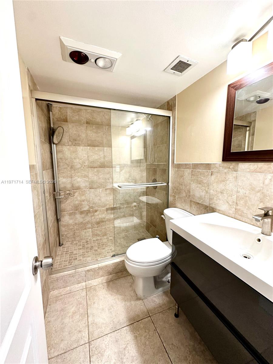 18A 1 / 2 870 sq. ft. $ 2026-02-25 0 Photo