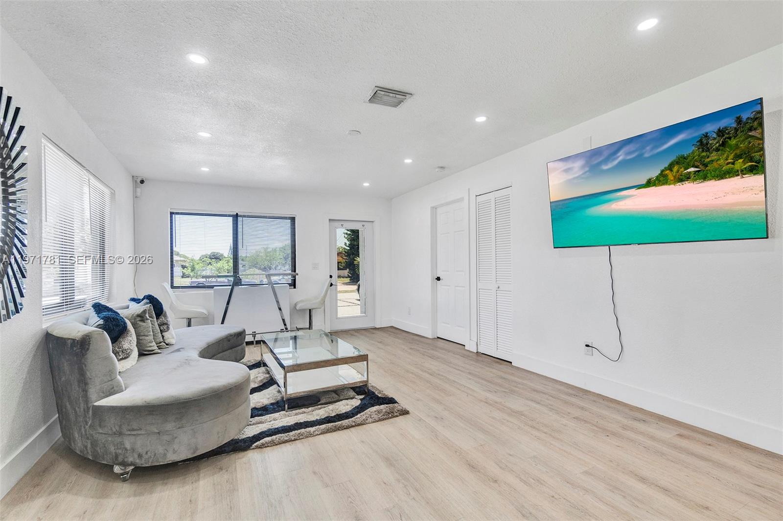 4029 3 / 2  sq. ft. $ 2026-02-25 0 Photo