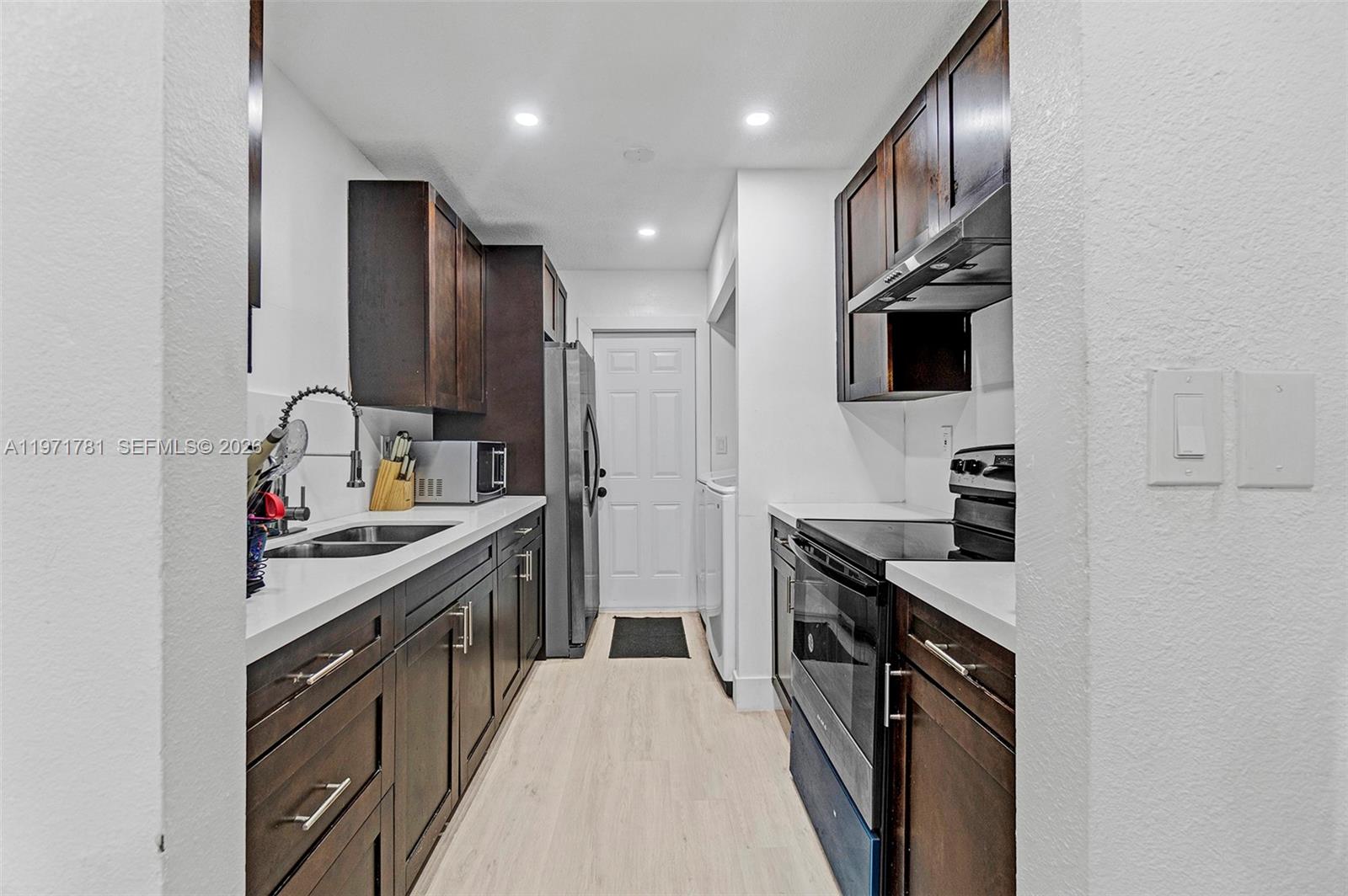 4029 3 / 2  sq. ft. $ 2026-02-25 0 Photo