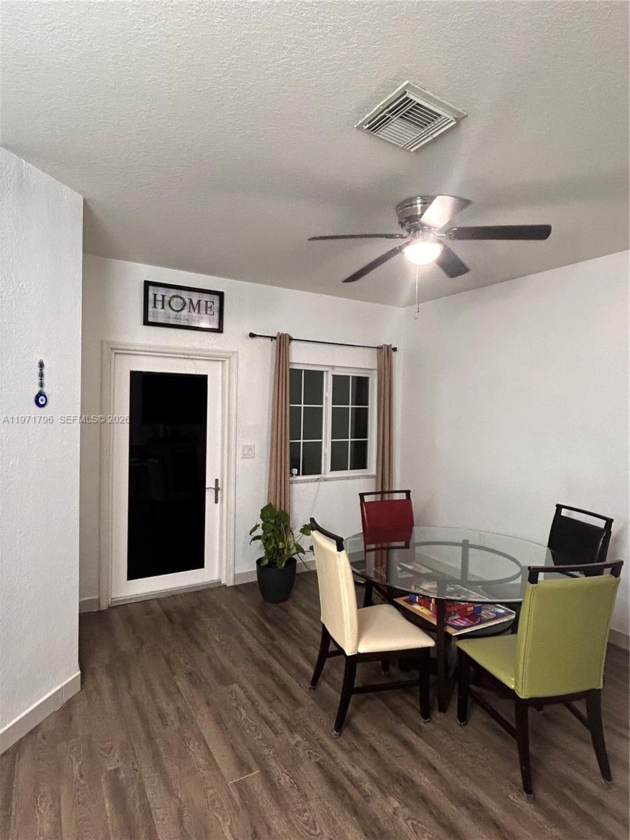 See details 13950 3 / 3 1580 sq. ft. $ 2026-02-25 0 Photo