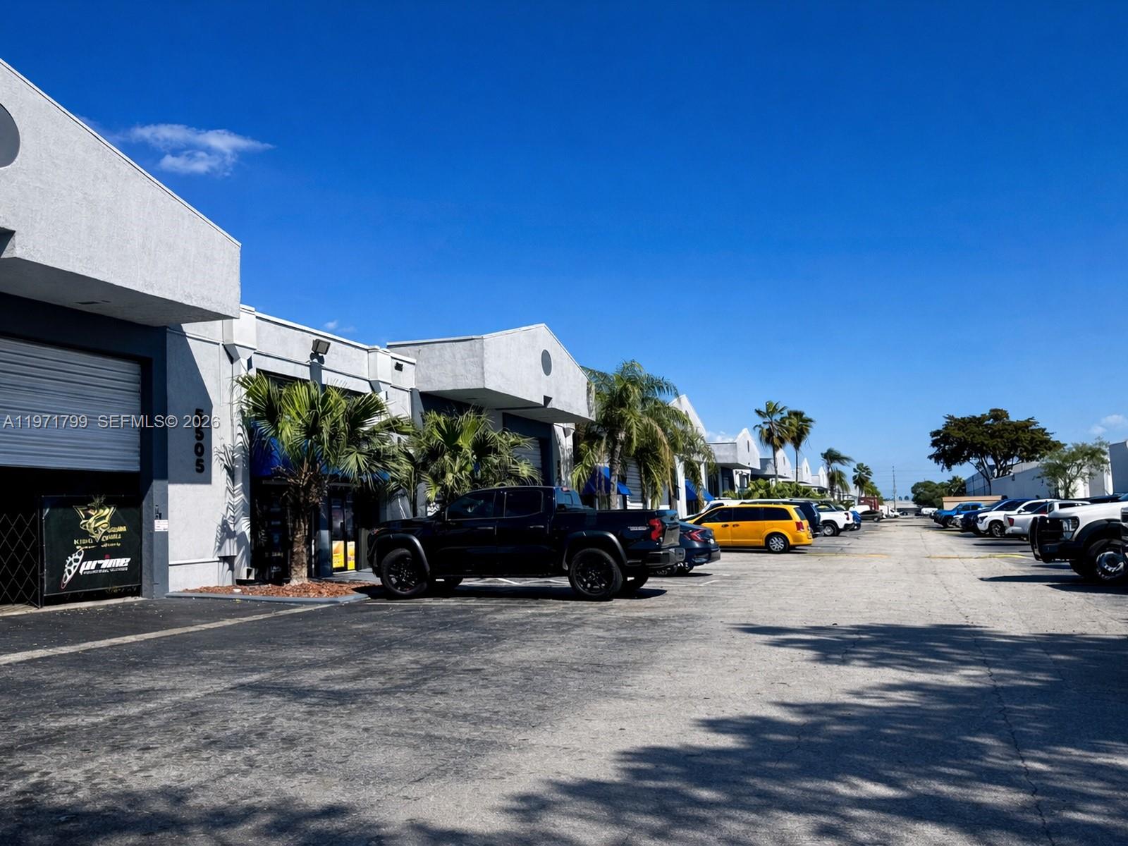 5505  /   кв.футов $ 2026-02-25 0 Фото