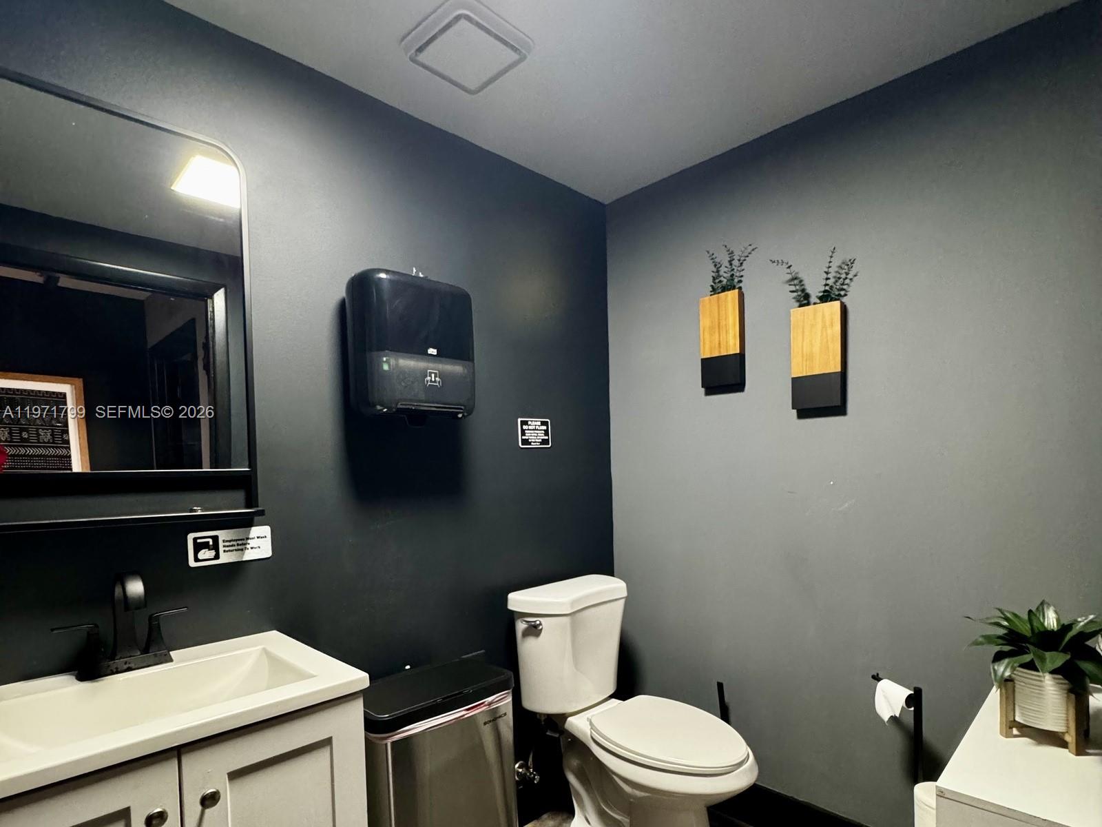 5505  /   кв.футов $ 2026-02-25 0 Фото