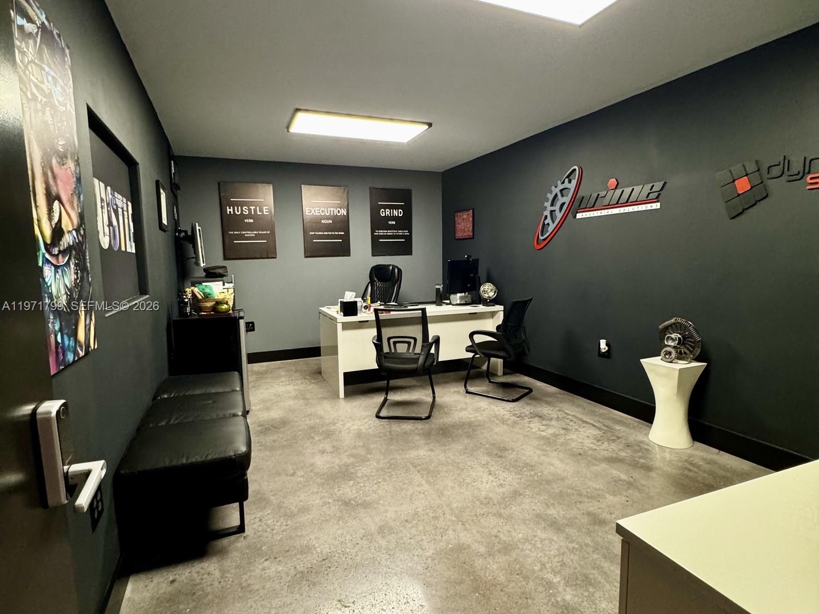 5505  /   кв.футов $ 2026-02-25 0 Фото