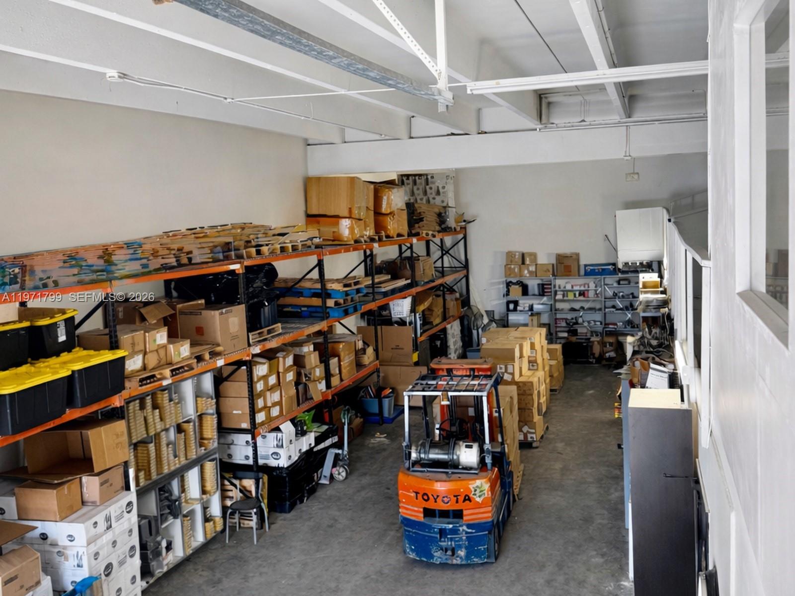 5505  /   кв.футов $ 2026-02-25 0 Фото