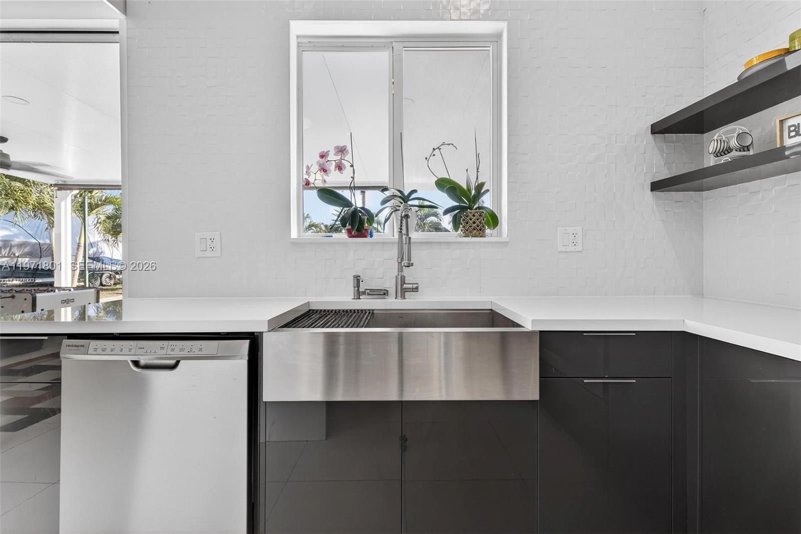 Подробнее 16422 4 / 2 2061 кв.футов $ 2026-02-25 0 Фото