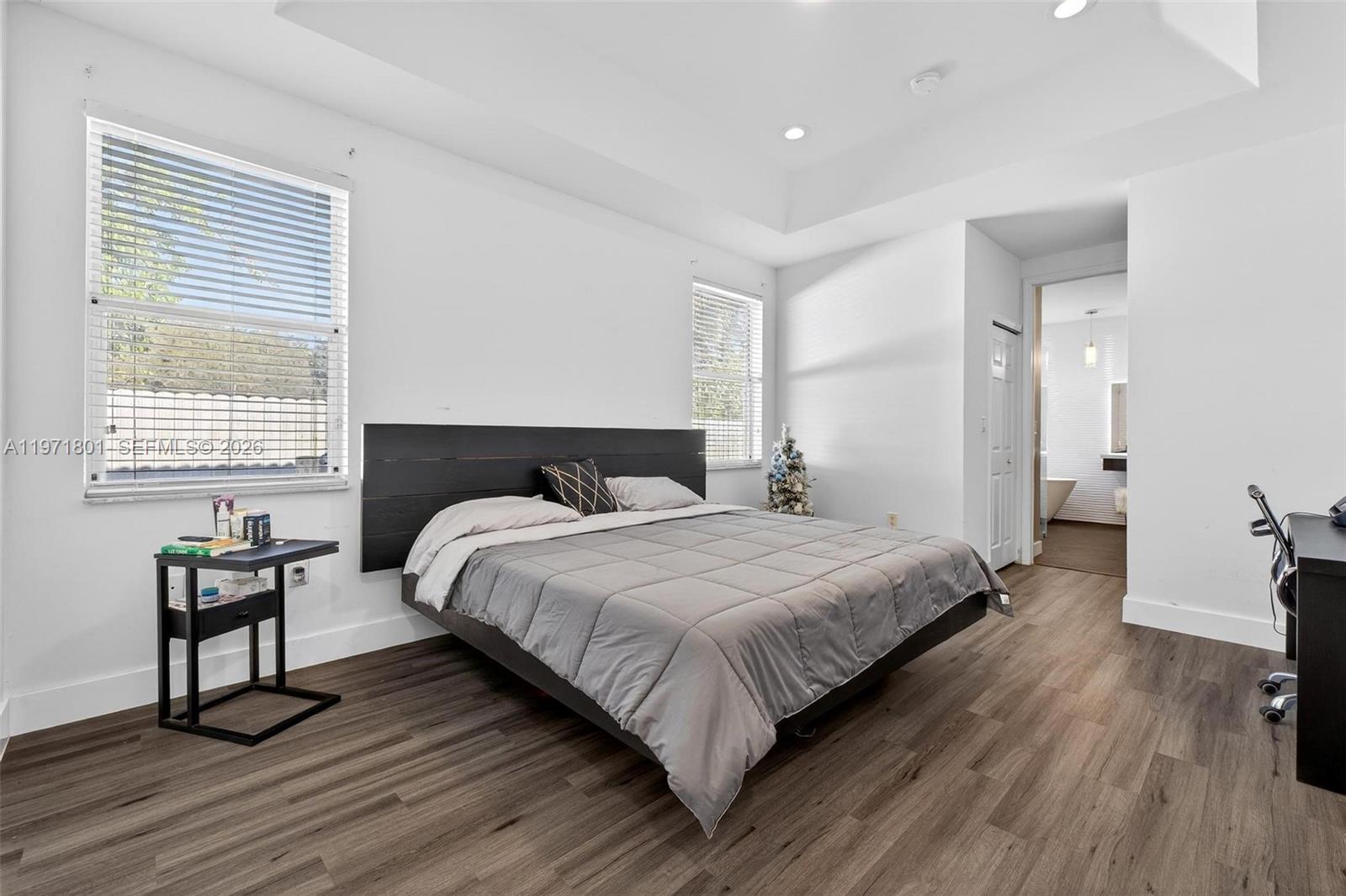 Подробнее 16422 4 / 2 2061 кв.футов $ 2026-02-25 0 Фото