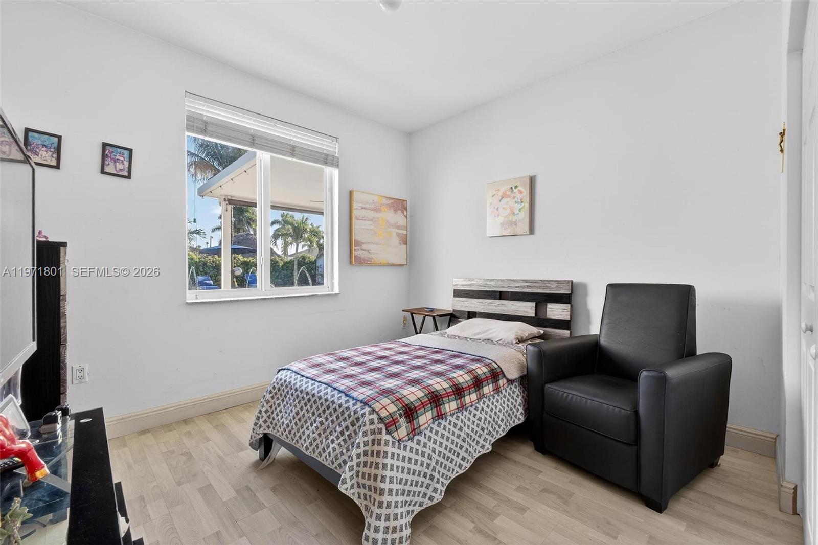 Подробнее 16422 4 / 2 2061 кв.футов $ 2026-02-25 0 Фото