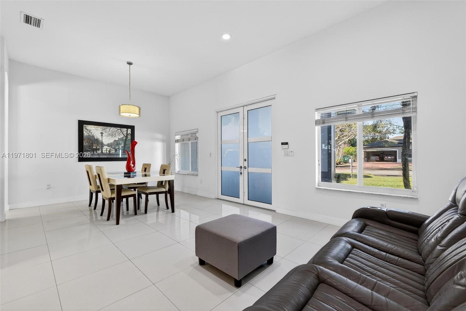 Подробнее 16422 4 / 2 2061 кв.футов $ 2026-02-25 0 Фото