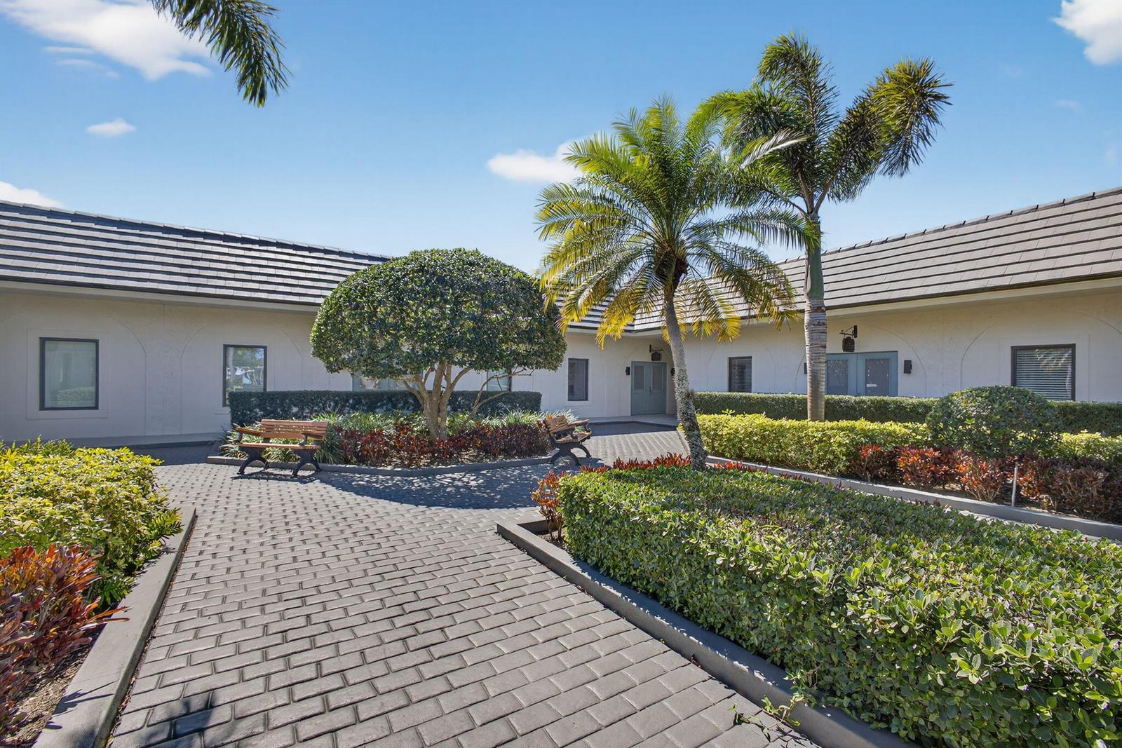 Ver detalles 111 / 1 sq. ft. $ 2026-06-17 0 foto