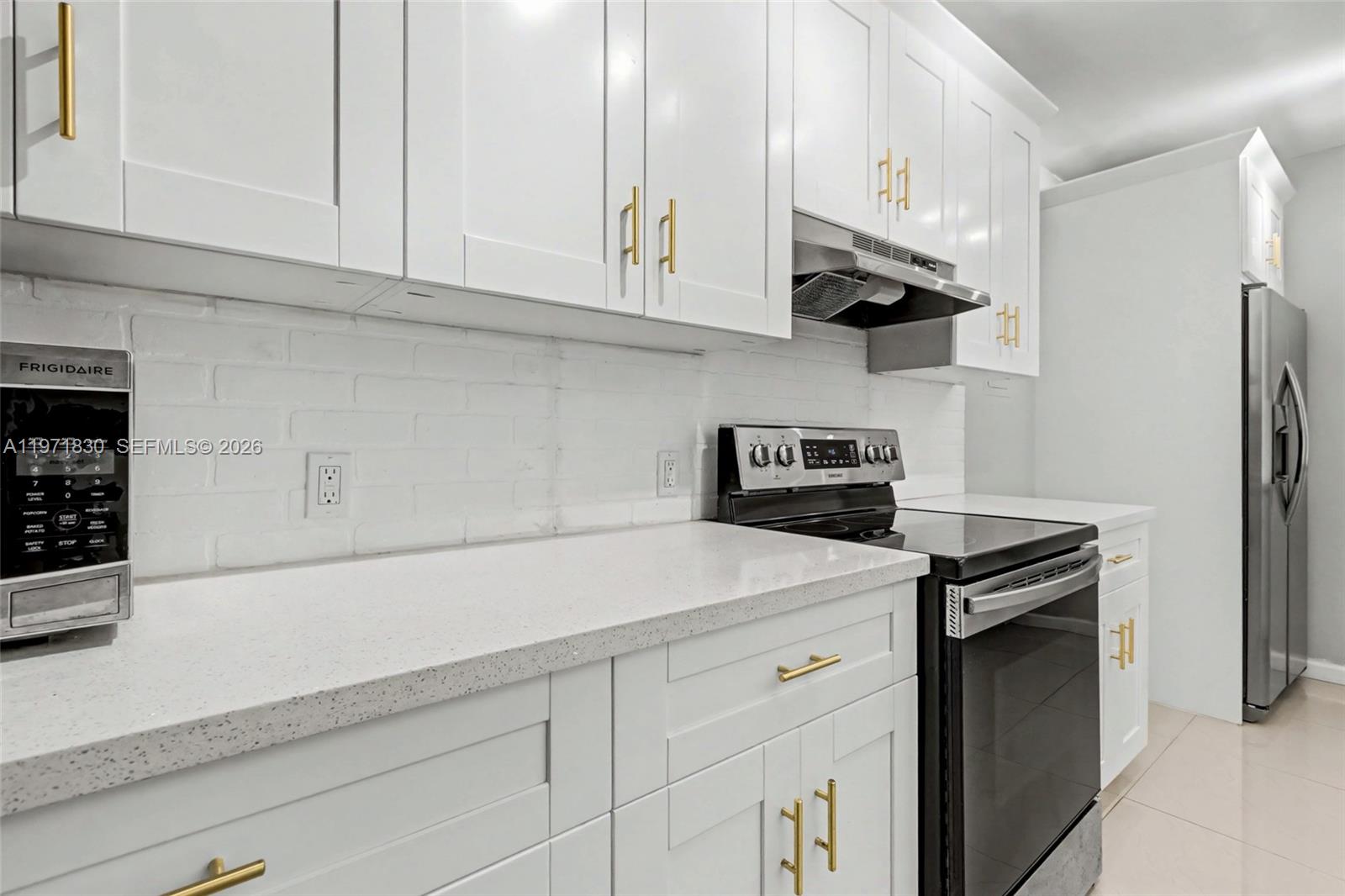 406 1 / 2 844 sq. ft. $ 2026-02-25 0 foto