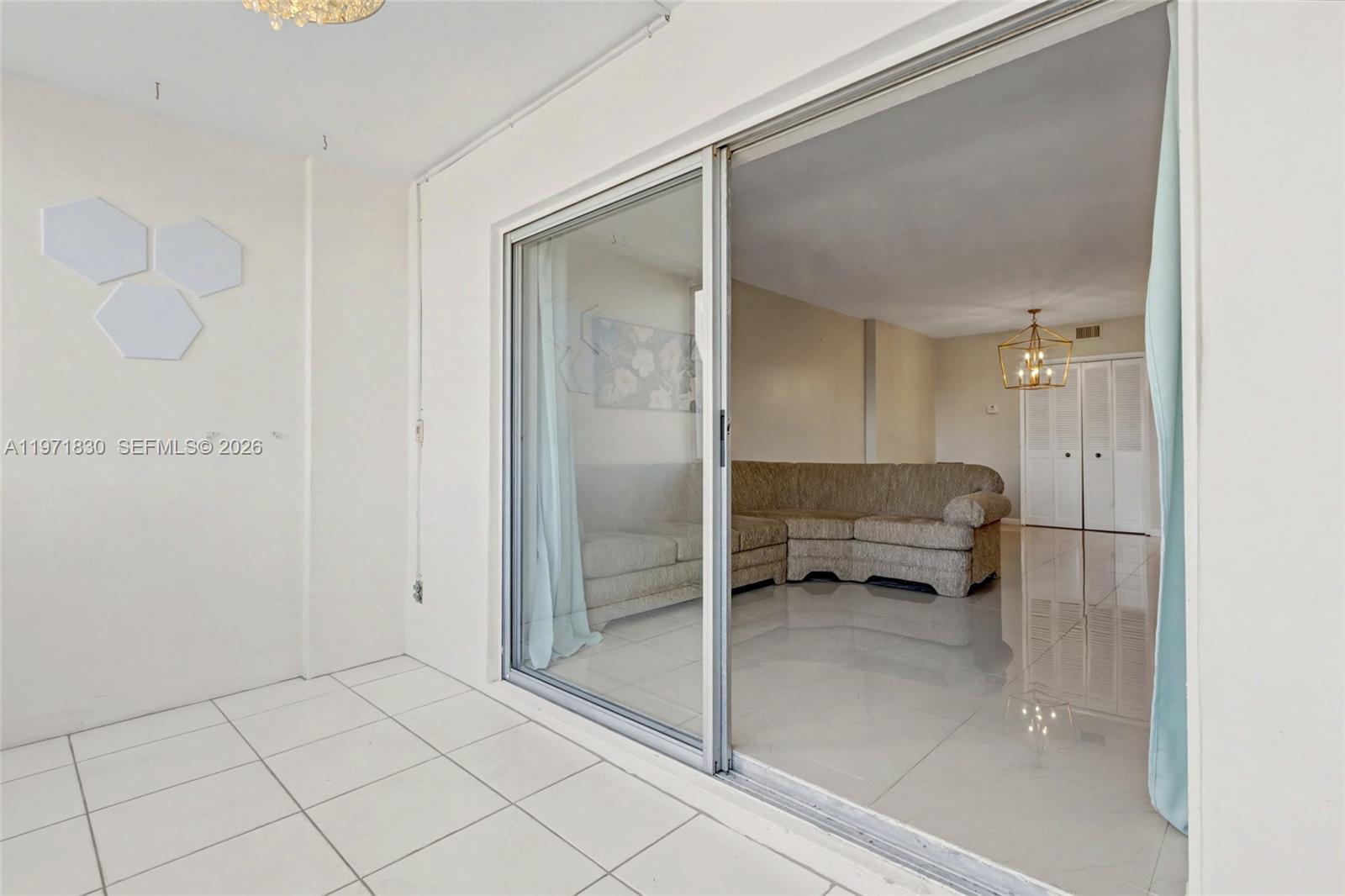 406 1 / 2 844 sq. ft. $ 2026-02-25 0 foto