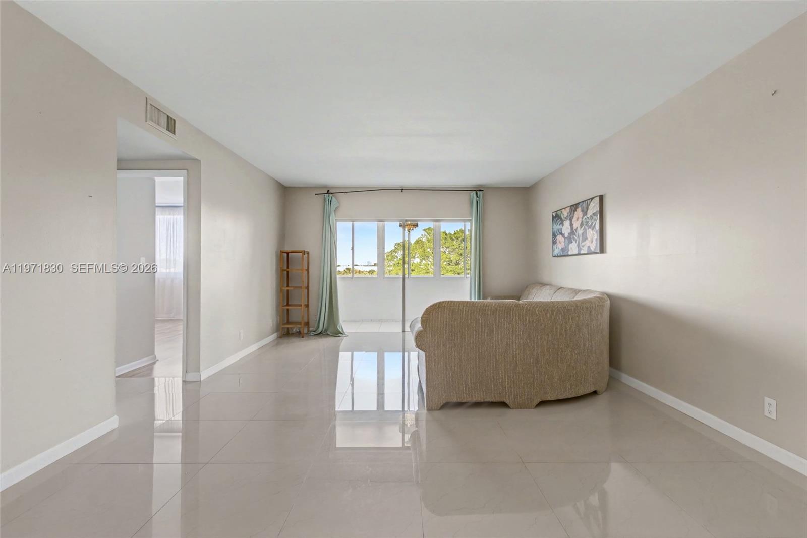 406 1 / 2 844 sq. ft. $ 2026-02-25 0 foto